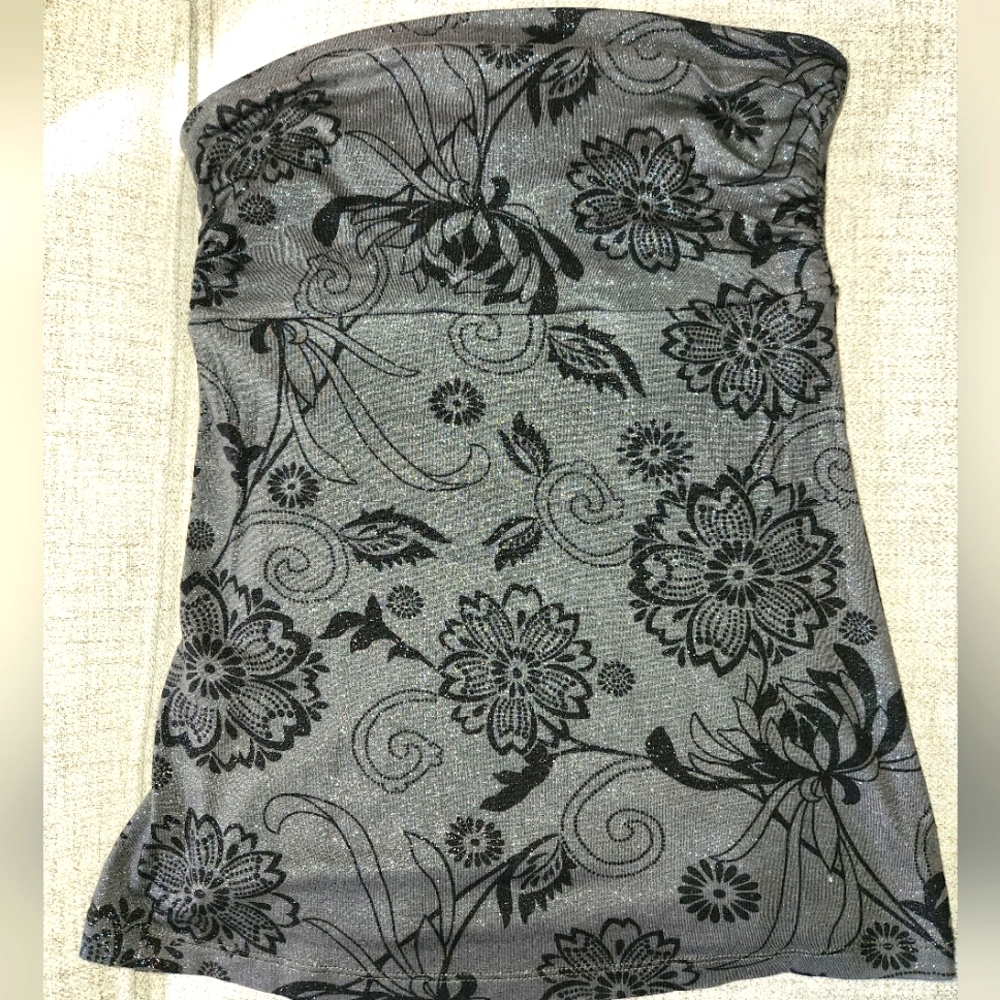 Black and gray strapless top